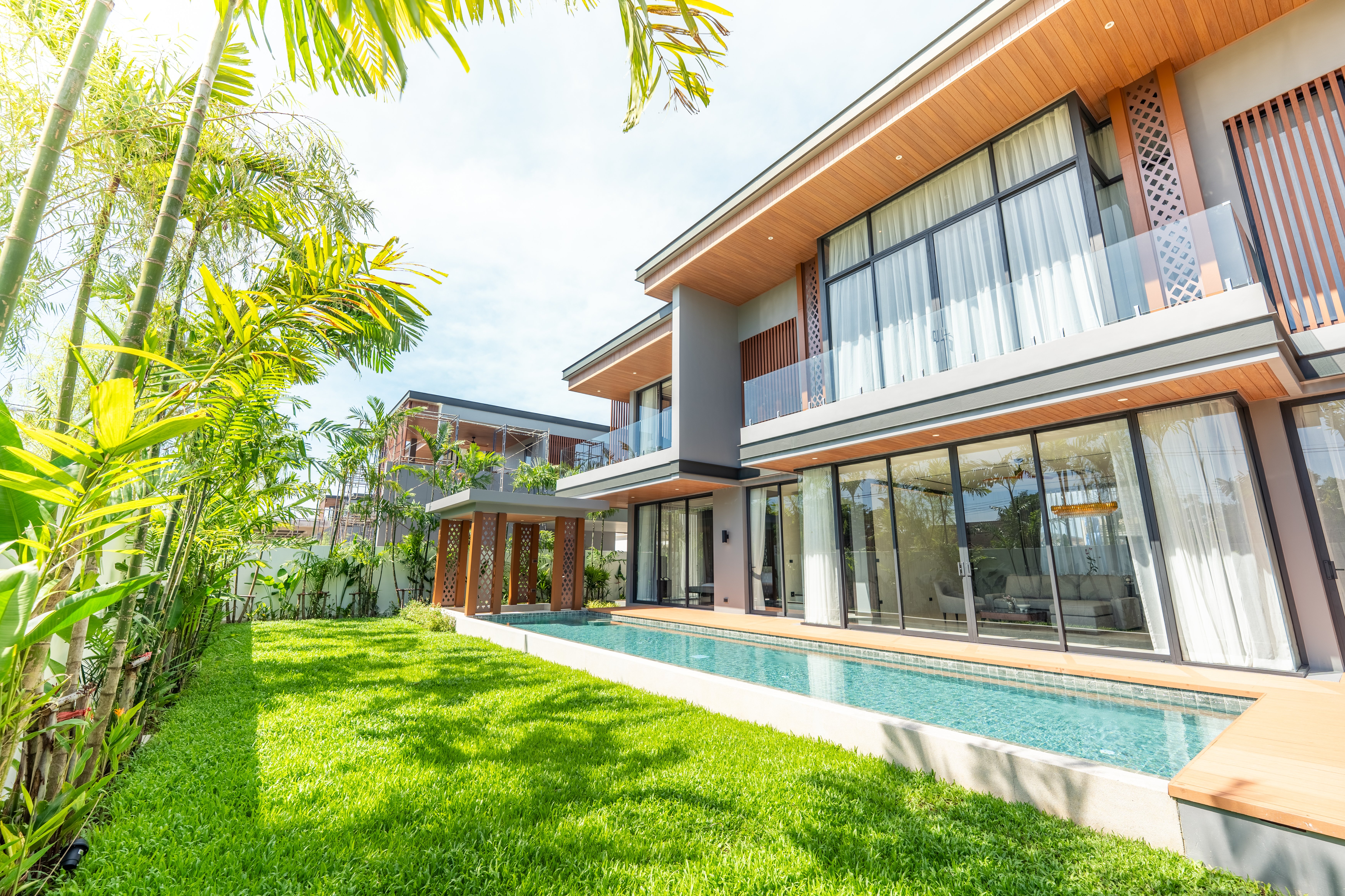 The Ozone Grand Residences 26